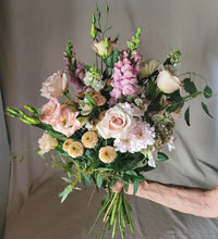 Load image into Gallery viewer, Feminine Tones Bouquet