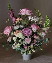 Load image into Gallery viewer, Flower Arrangement
