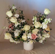 Load image into Gallery viewer, Large Flower Arrangement