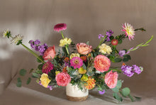 Load image into Gallery viewer, Large Flower Arrangement