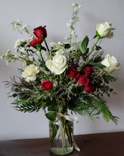 Load image into Gallery viewer, Christmas Bouquet