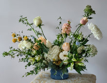 Load image into Gallery viewer, Large Flower Arrangement