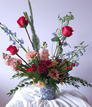 Load image into Gallery viewer, Christmas Arrangement