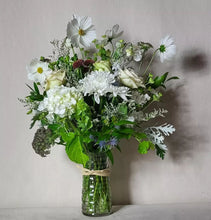 Load image into Gallery viewer, Mostly White Bouquet