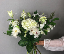 Load image into Gallery viewer, Hand Tied Bouquet