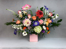Load image into Gallery viewer, Flower Arrangement