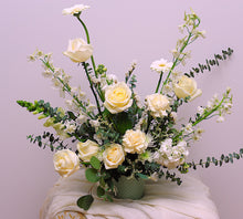 Load image into Gallery viewer, Flower Arrangement