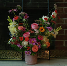Load image into Gallery viewer, Large Flower Arrangement