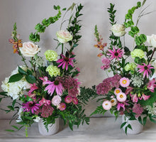Load image into Gallery viewer, Large Flower Arrangement
