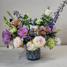 Load image into Gallery viewer, Flower Arrangement