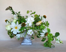 Load image into Gallery viewer, Flower Arrangement