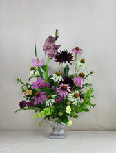 Load image into Gallery viewer, Flower Arrangement