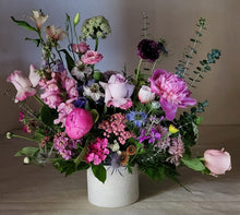 Load image into Gallery viewer, Flower Arrangement
