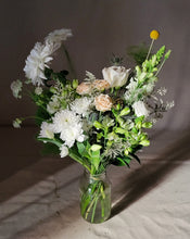 Load image into Gallery viewer, Mostly White Bouquet