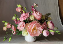 Load image into Gallery viewer, Flower Arrangement