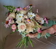 Load image into Gallery viewer, Feminine Tones Bouquet