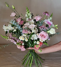 Load image into Gallery viewer, Feminine Tones Bouquet