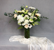 Load image into Gallery viewer, Mostly White Bouquet
