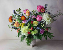 Load image into Gallery viewer, Large Flower Arrangement
