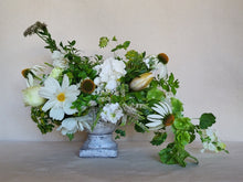 Load image into Gallery viewer, Flower Arrangement