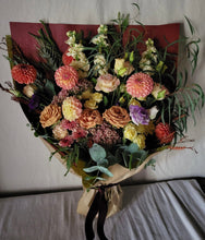 Load image into Gallery viewer, Fall Bouquet (all year round)
