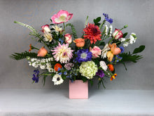 Load image into Gallery viewer, Flower Arrangement
