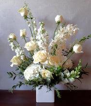 Load image into Gallery viewer, Large Flower Arrangement
