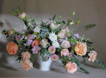 Load image into Gallery viewer, Flower Arrangement
