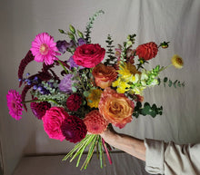 Load image into Gallery viewer, Fall Bouquet (all year round)
