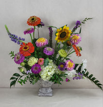 Load image into Gallery viewer, Flower Arrangement
