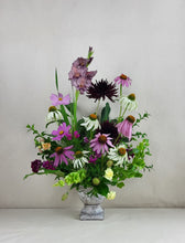 Load image into Gallery viewer, Flower Arrangement
